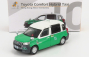 Tiny toys Toyota Hybrid Comfort Taxi 2020 1:64 Zelená Bílá