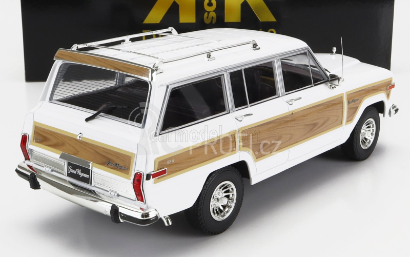 Kk scale Jeep Grand Wagoneer 1989 1 18 Bílé Dřevo RCprofi cz