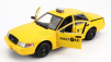 Greenlight Ford usa Crown Victoria Philly Taxi 2015 - Creed 1:24 Žlutá