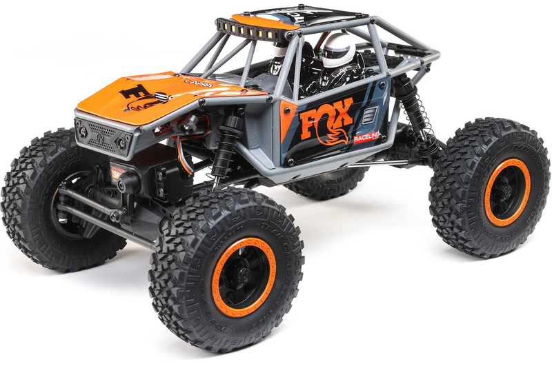 Axial Capra 1:18 4WD RTR šedá