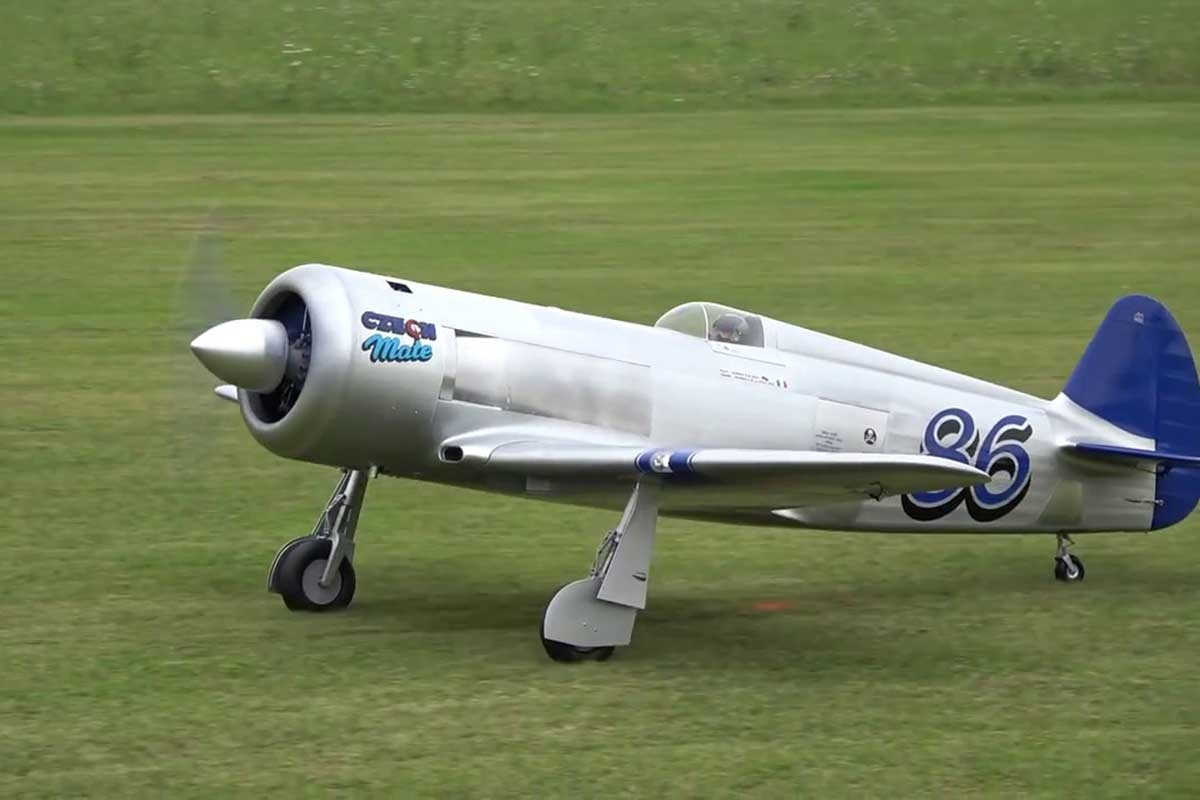 YAK 11 Reno Racer 1,8m (Zatahovací podvozek) \