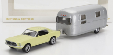 Norev Ford usa Mustang Coupe 1968 With Airstream Caravan Roulotte 1:43 Světle Žlutá