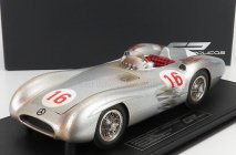 Gp-replicas Mercedes benz F1 W196r Streamliners N 16 1:18, stříbrná