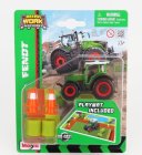 Maisto Fendt 209 Vario Tractor With Playmat 2022 1:64 Zelená Bílá