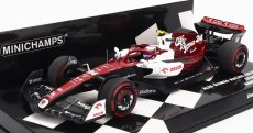 Minichamps Alfa romeo F1 C42 Team Orlen Racing N 24 1:43, bíločervená