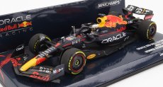 Minichamps Red bull F1 Rb18 Team Oracle Red Bull Racing N 1 1:43, tmavě modrá