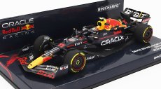 Minichamps Red bull F1 Rb18 Team Oracle Red Bull Racing N 11 1:43, tmavě modrá