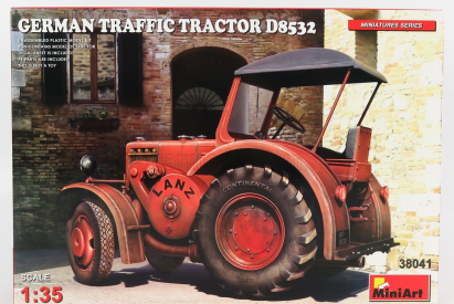 Miniart Lanz Bulldog D8532 Tractor 1942 1:35 /