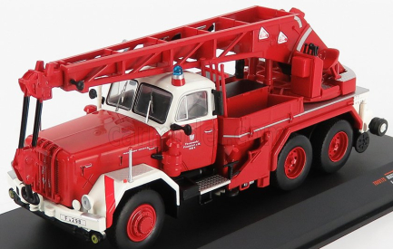 Ixo-models Magirus Uranus Kw16 Truck 3-assi Feuerwehr Frankfurt Gru Crane 1959 1:43 Červená Bílá