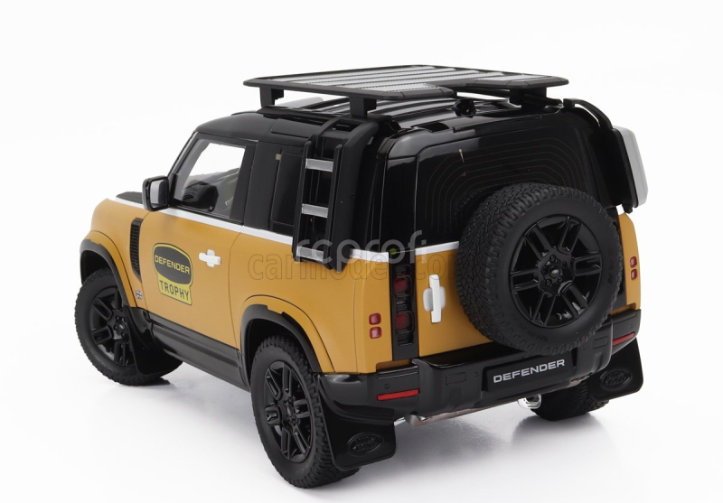 Almost-real Land rover New Defender 90 Trophy Edition 2023 1:18 Žlutá Bílá Černá