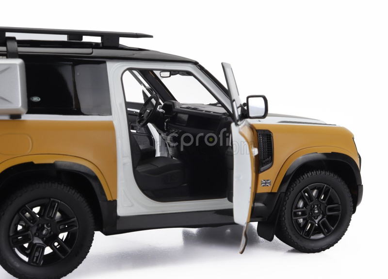 Almost-real Land rover New Defender 90 Trophy Edition 2023 1:18 Žlutá Bílá Černá