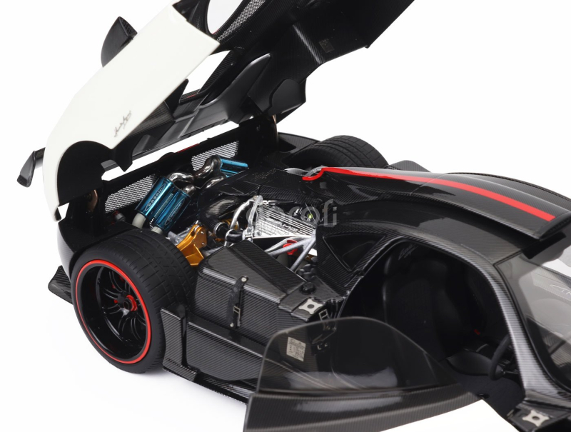 Almost-real Pagani Zonda 5 Cinque Coupe Rhd 2009 1:18 Benny White