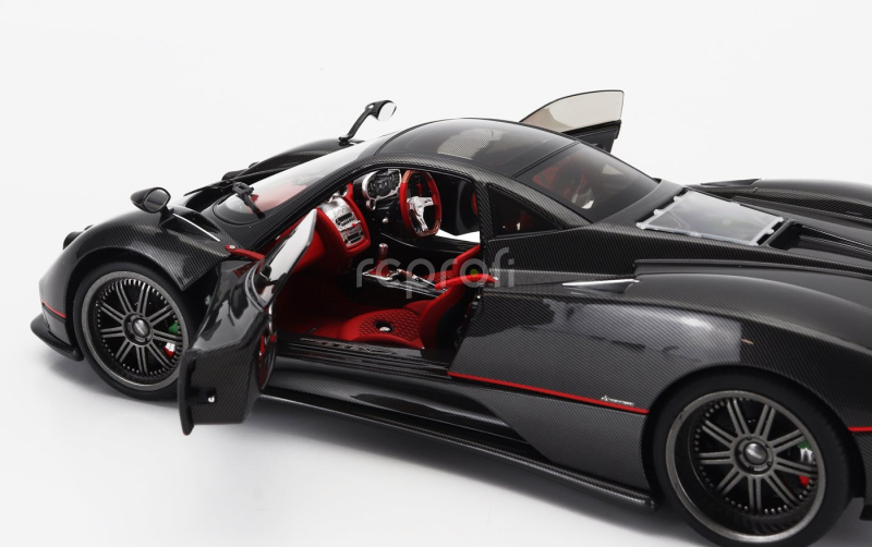 Almost-real Pagani Zonda F 2005 1:18 Černý Lesklý Karbon