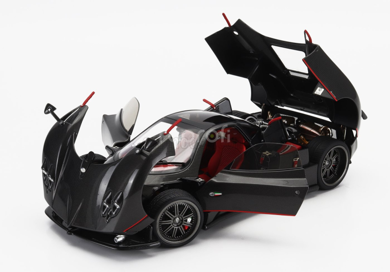 Almost-real Pagani Zonda F 2005 1:18 Černý Lesklý Karbon