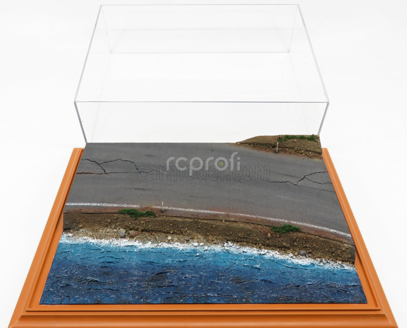 Atlantic Vetrina display box Diorama Base Strada Litorale - Sea Side Base - Lungh.lenght Cm 42.5 X Largh.width Cm 31.3 X Alt.height Cm 12.5 (altezza Interna Cm 9.7) 1:18 Plastový Displej