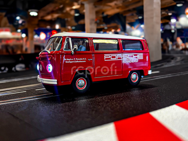 Auto Carrera D132 - 31096 VW Bus T2b Porsche Renn