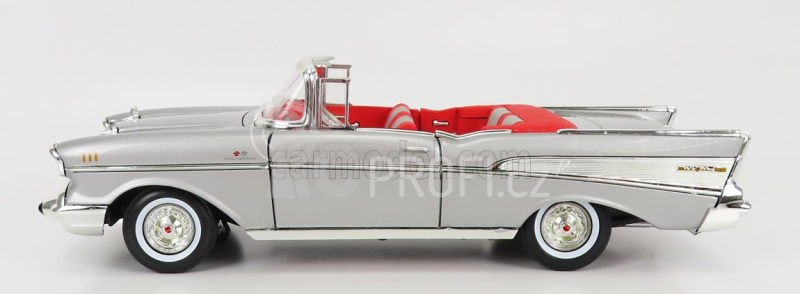 Autoworld Chevrolet Bel Air Cabriolet Open 1957 1:18 Silver