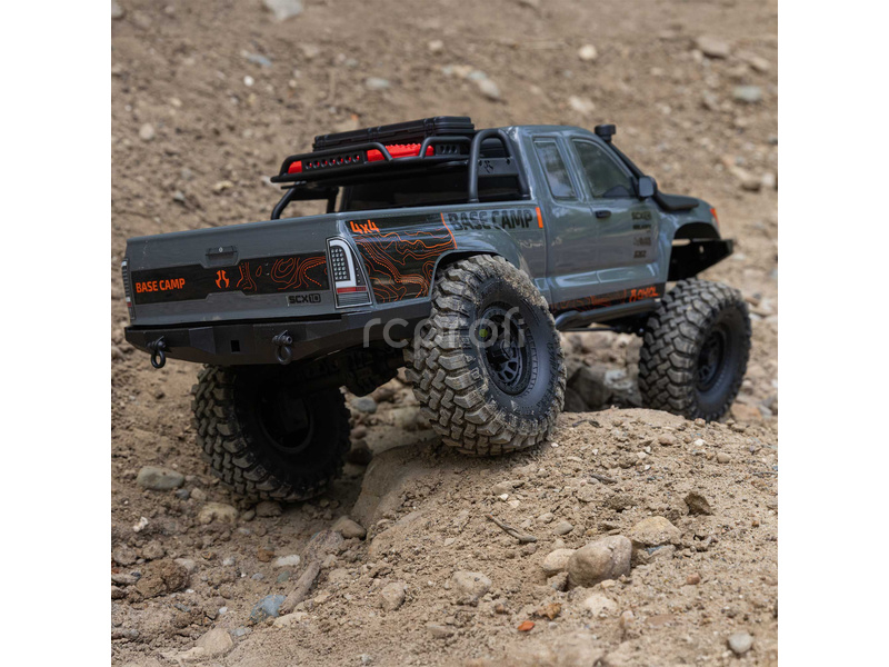 RC auto Axial SCX10 III Base Camp 4WD 1:10 RTR, bílá