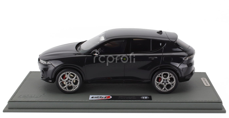 Bbr-models Alfa romeo Tonale Veloce Plug-in Hybrid 2023 - Con Vetrina - With Showcase 1:18 Nero Alfa - Černá