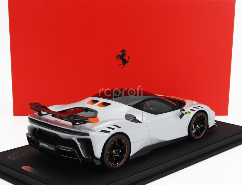 Bbr-models Ferrari Sf90 Xx Stradale 2024 - Con Vetrina - With Showcase 1:18 Bianco Artico - Bílá Met Oranžová Černá