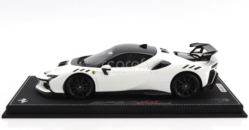 Bbr-models Ferrari Sf90 Xx Stradale 2024 - Con Vetrina - With Showcase 1:18 Bianco Cervino - Bílá Černá