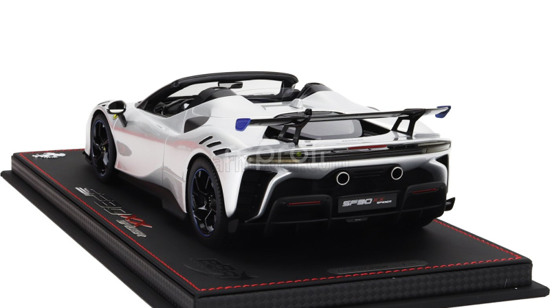 Bbr-models Ferrari Sf90 Xx Stradale Spider 2024 - Con Vetrina - With Showcase 1:18 Argento Nurburgring - Stříbrná Modrá Černá