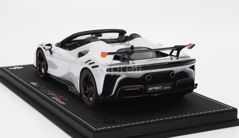 Bbr-models Ferrari Sf90 Xx Stradale Spider 2024 - Con Vetrina - With Showcase 1:18 Bianco Artico - Bílá Met Oranžová Černá