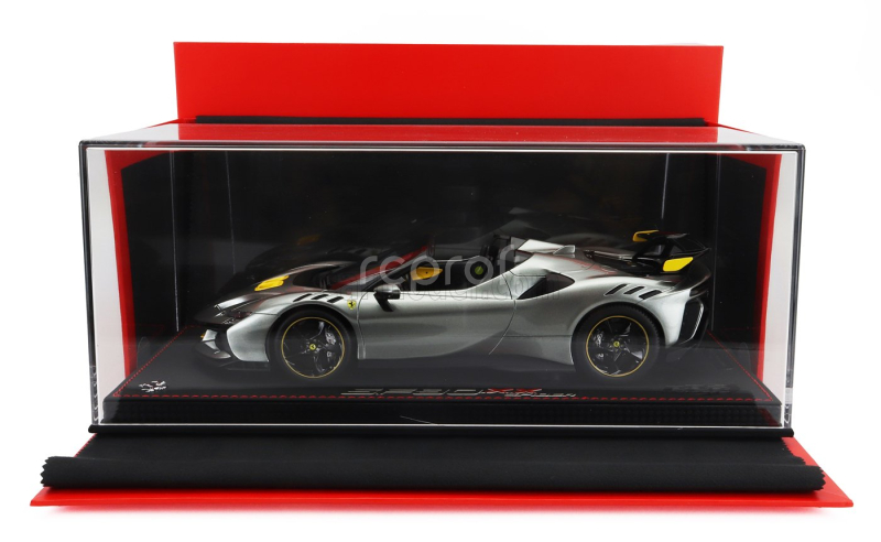 Bbr-models Ferrari Sf90 Xx Stradale Spider 2024 - Con Vetrina - With Showcase 1:18 Grigio Competizione - Šedá Žlutá Černá