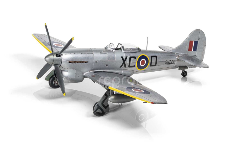 Classic Kit letadlo A02110 - Hawker Tempest Mk.V Post War (1:72)