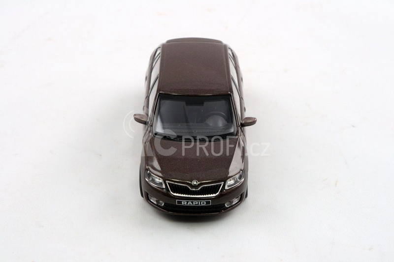 Abrex Škoda Rapid Spaceback (2013) 1:43 - Hnědá Topaz Metalíza