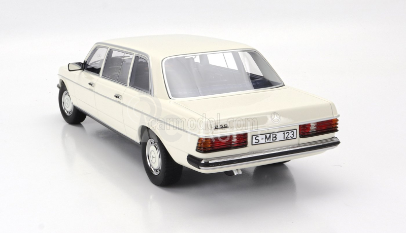 Cult-scale models Mercedes benz E-class E250 (w123) 1978 1:18 Bílá