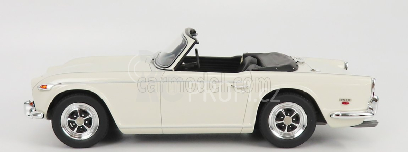 Cult-scale models Triumph Tr5 Spider 1967 1:18 Bílá