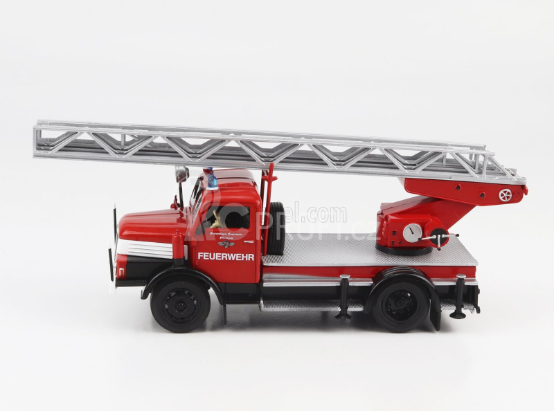 Edicola IFA S4000 Dl25 Truck Scala Feuerwehr Est Germania 1965 1:43 Červená Stříbrná