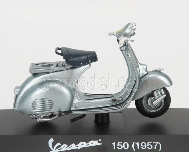 Edicola Piaggio Vespa 150 1957 1:18 Silver