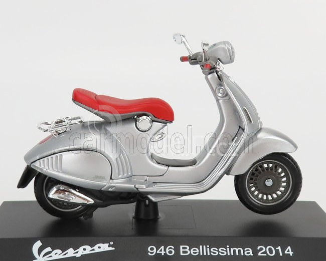 Edicola Piaggio Vespa 946 Bellissima 2014 1:18 Silver