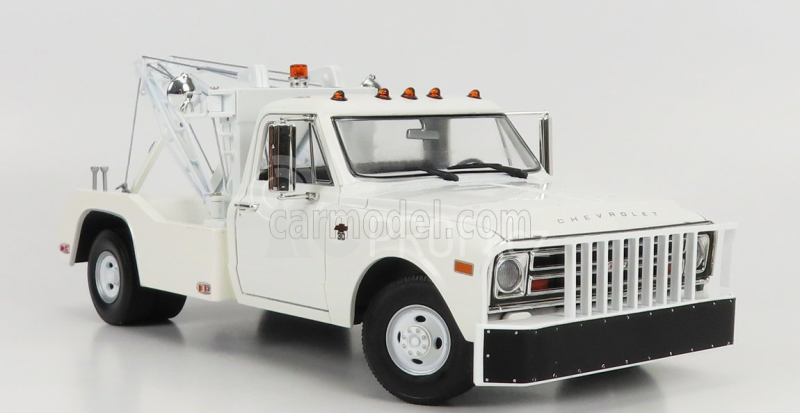 Greenlight Chevrolet C-30 Pick-up Odtahový vůz 1968 1:18, bílá