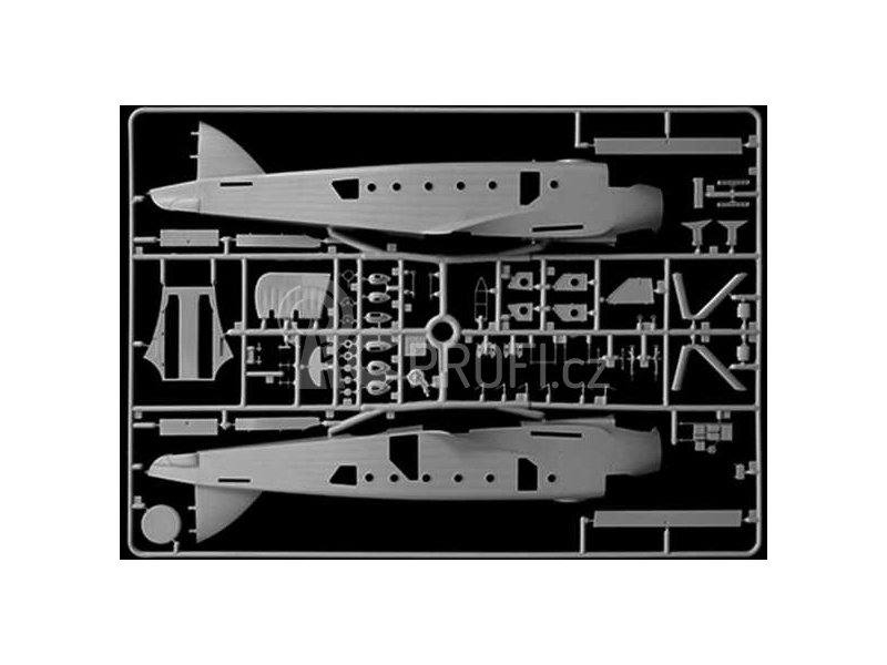 Italeri Savoia-Marchetti S.M.81 Pipistrello (1:72)