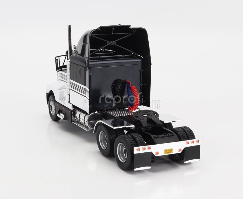 Ixo-models Kenworth T600a Tractor Truck 3-assi 1986 1:43 Černá Bílá