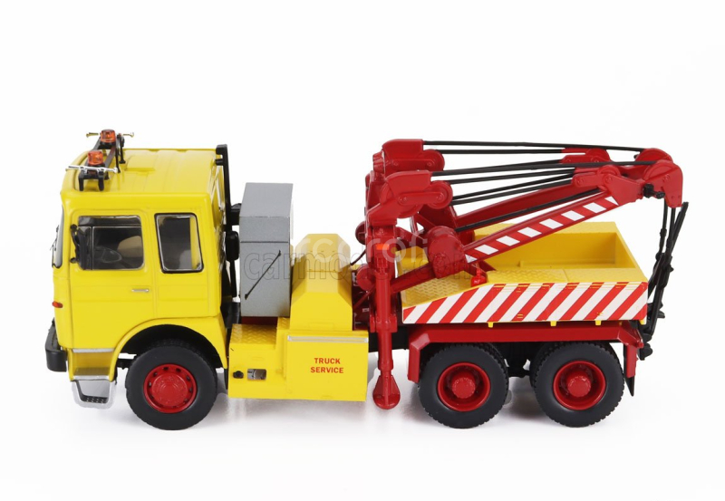 Ixo-models MAN F8 26.281 Tractor Truck 3-assi 1982 - Carro Attrezzi - Wrecker Road Service 1:43 Žlutá Červená