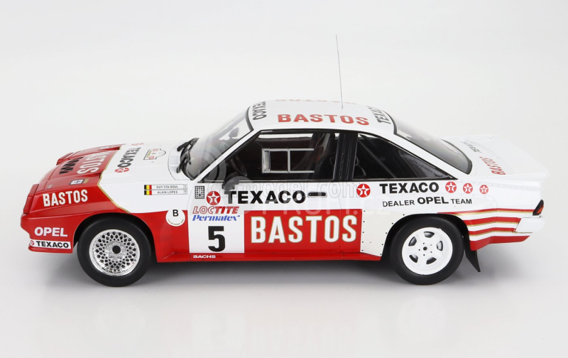 Ixo-models Opel Manta 400 Bastos N 5 Rally Ypres 1985 G.colsoul - A.lopes 1:18 Bílá Červená