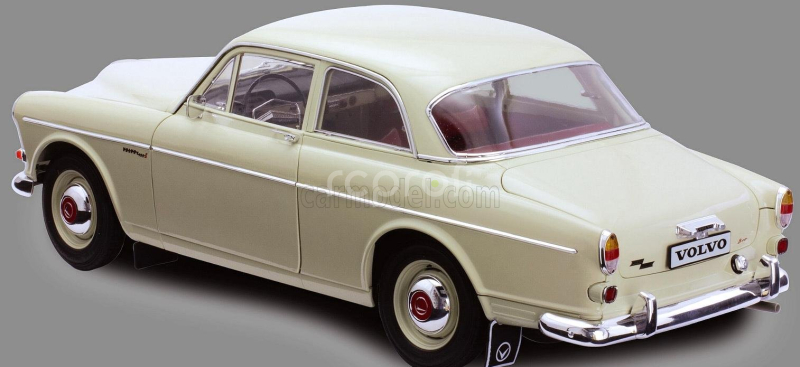 Ixo-models Volvo 122s Amazon 1965 - With Light & Sound Effects 1:8 Ivory