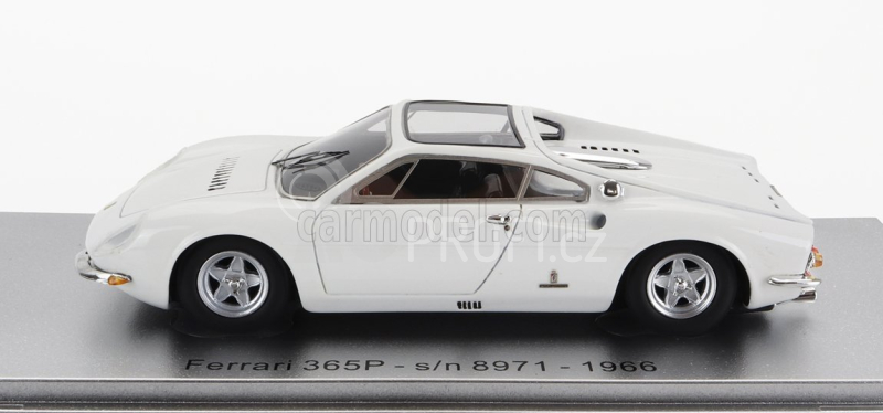 Kess-model Ferrari 365p Berlinetta Speciale - 3 Seats - 3 Posti - 1966 1:43 Bílá