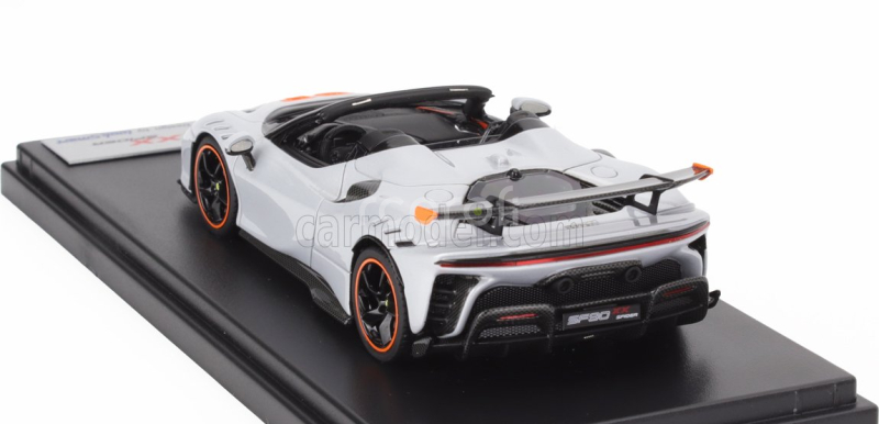 Looksmart Ferrari Sf90 Xx Stradale Spider 2024 1:43 Bianco Artico - Bílá Met Oranžová Černá