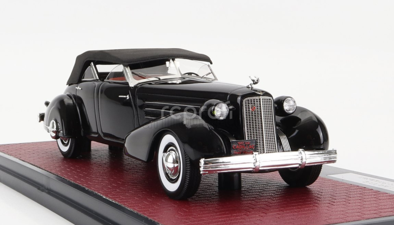 Matrix scale models Cadillac V16 Dual Cowl Sport Pheaton Cabriolet Closed 1937 1:43 Black