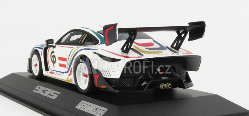 Minichamps Porsche 935/19 Base Gt2 Rs Champion 2019 1:43 Bílá