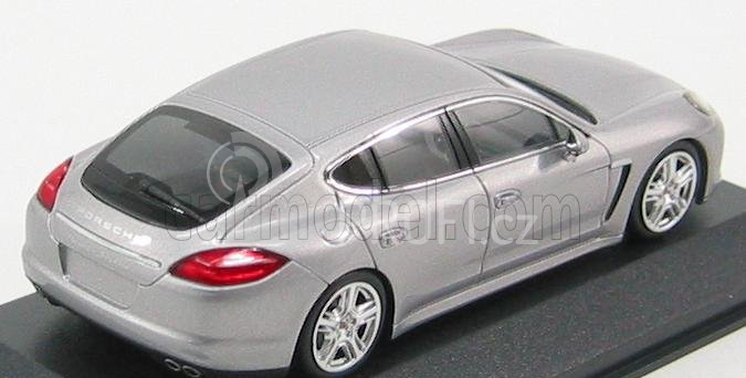 Minichamps Porsche Panamera S Hybrid 2011 1:43 Silver