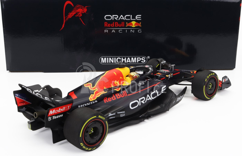 Minichamps Red bull F1 Rb18 Team Oracle Red Bull Racing N 1 1:18, tmavě modrá