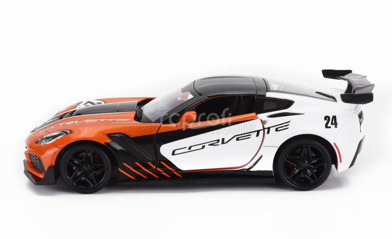 Motor-max Chevrolet Corvette Zr1 N 24 Racing 2019 1:24 Bílá Černá Oranžová