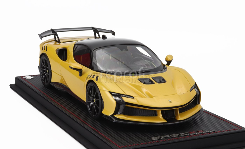 Mr-models Ferrari Sf90 Xx Stradale 2024 - Con Vetrina - With Showcase 1:18 Giallo Tristrato - Žlutá S Černou