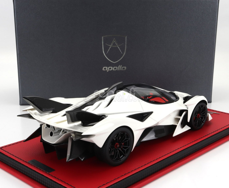 Peako Gumpert Apollo Project Evo 2022 1:18 Bílá